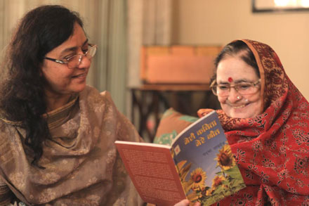 Green Earth Productions : Manasi with Sahitya Akademi Awardee Poet Mrs. Padma Sachdev - Click to Enlarge